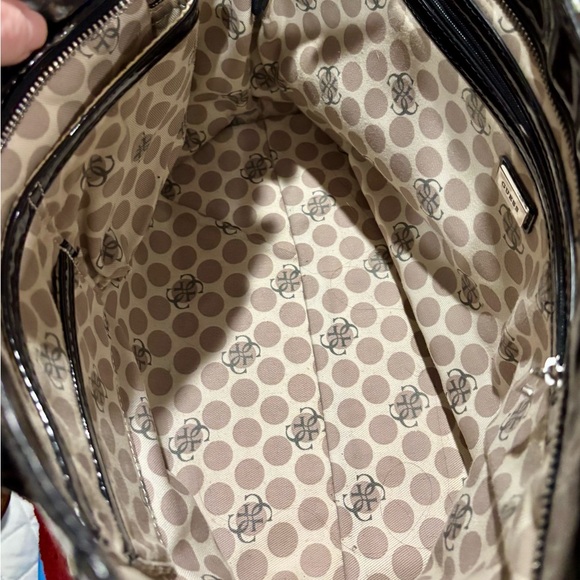 Guess Bag - Picture 4 of 4